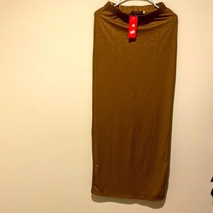 Gold/brown with shine skirt. Long pencil skirt.